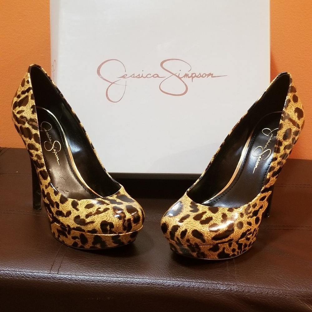 Leopard print stiletto